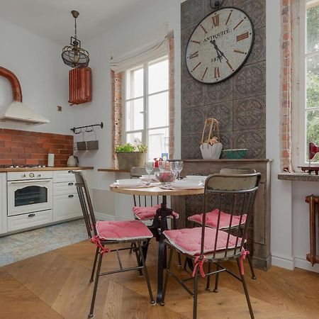 Apartment On The Warsaw Square By Noclegi Renters Kültér fotó
