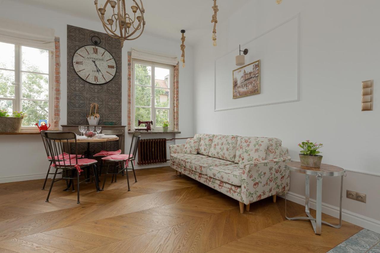 Apartment On The Warsaw Square By Noclegi Renters Kültér fotó