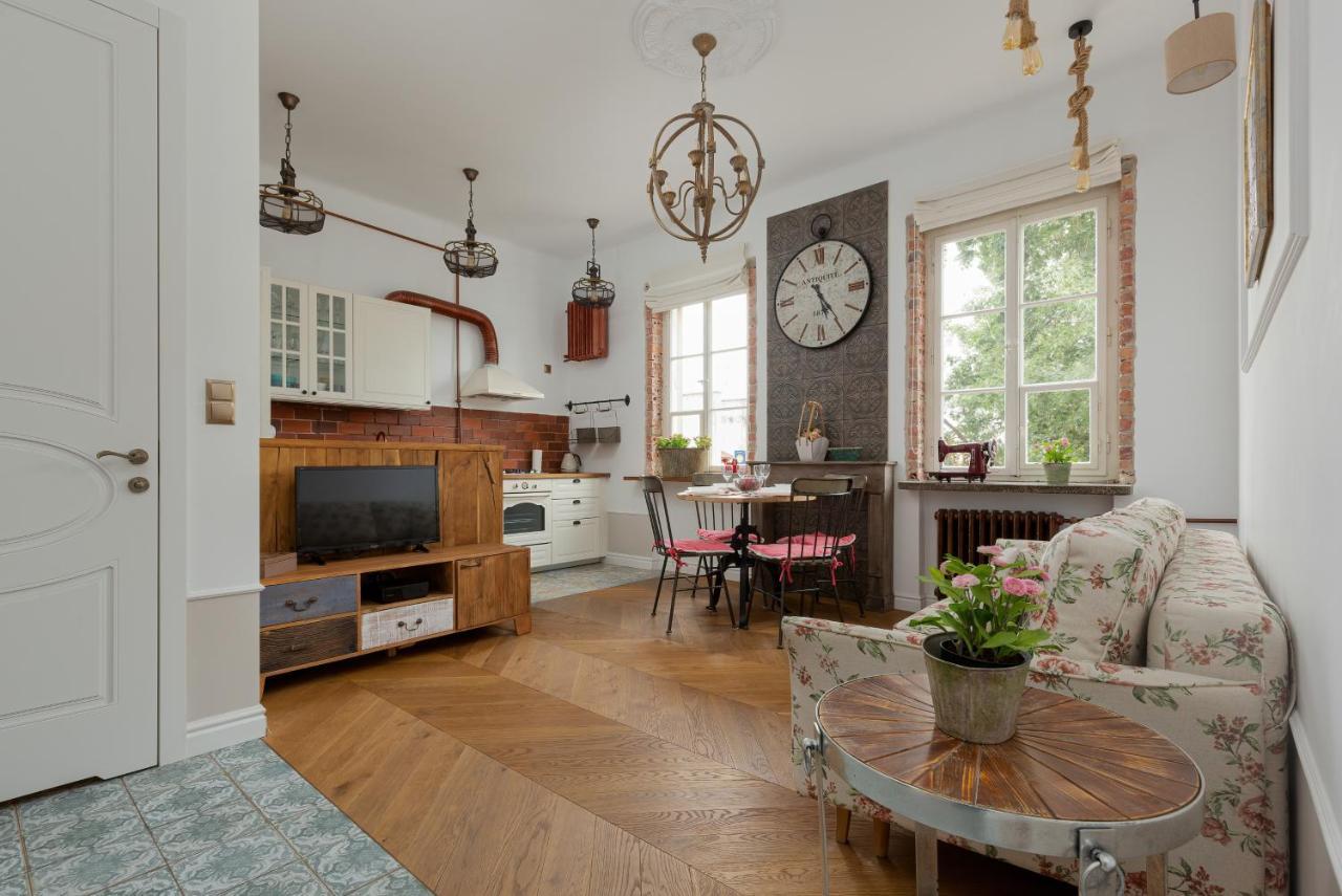 Apartment On The Warsaw Square By Noclegi Renters Kültér fotó