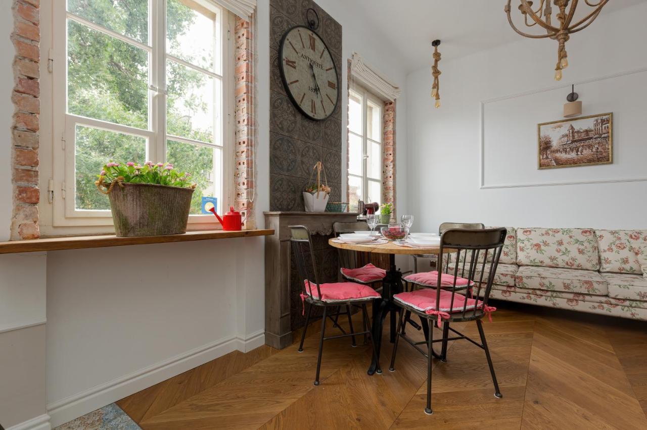 Apartment On The Warsaw Square By Noclegi Renters Kültér fotó